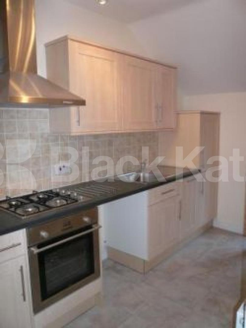 			2 Bedroom, 1 bath, 1 reception Flat			 The Broadway, Crouch End